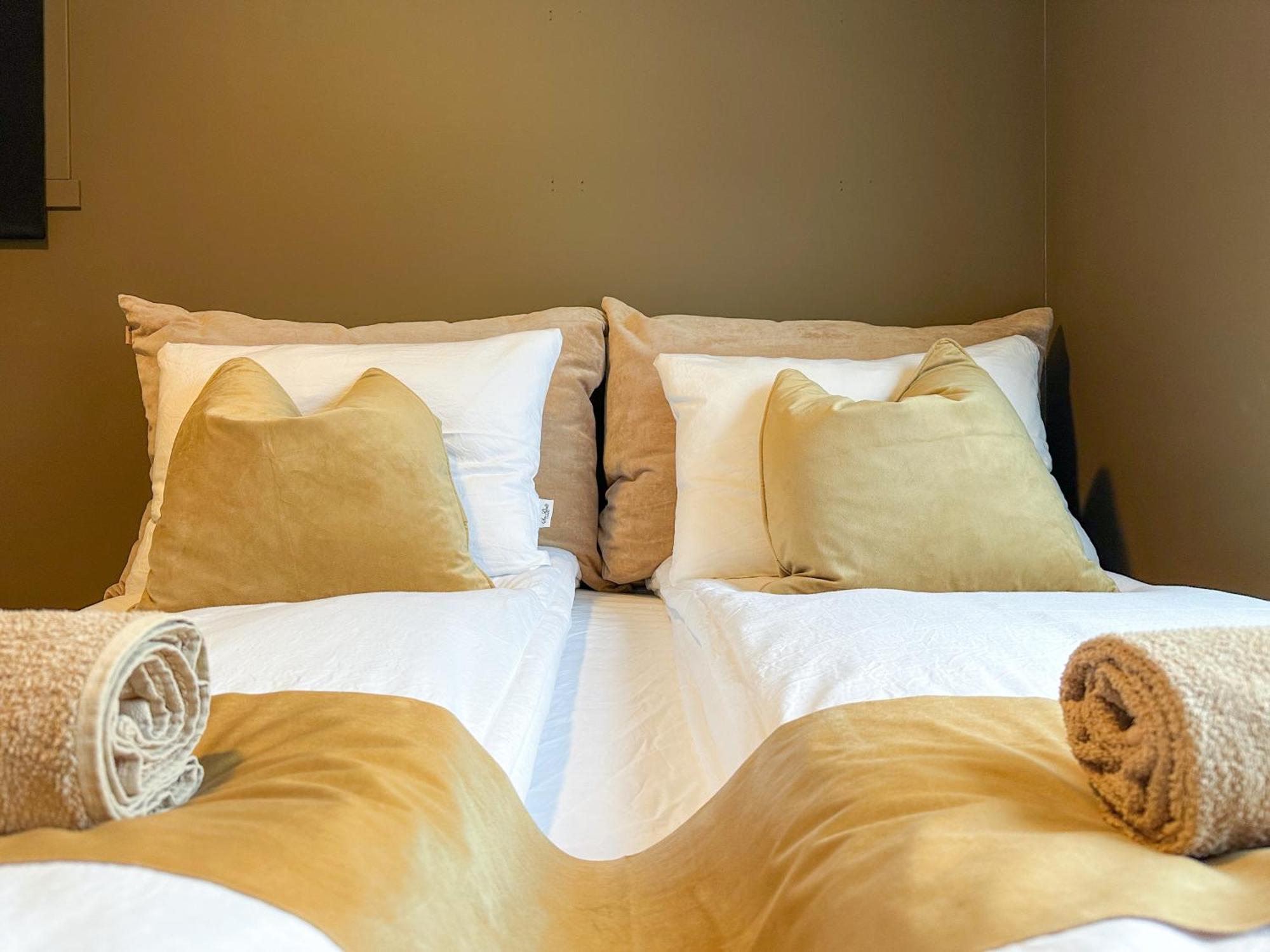 Appartement For Groups & Families - Free Parking & Near Attractions à Tromsø Extérieur photo
