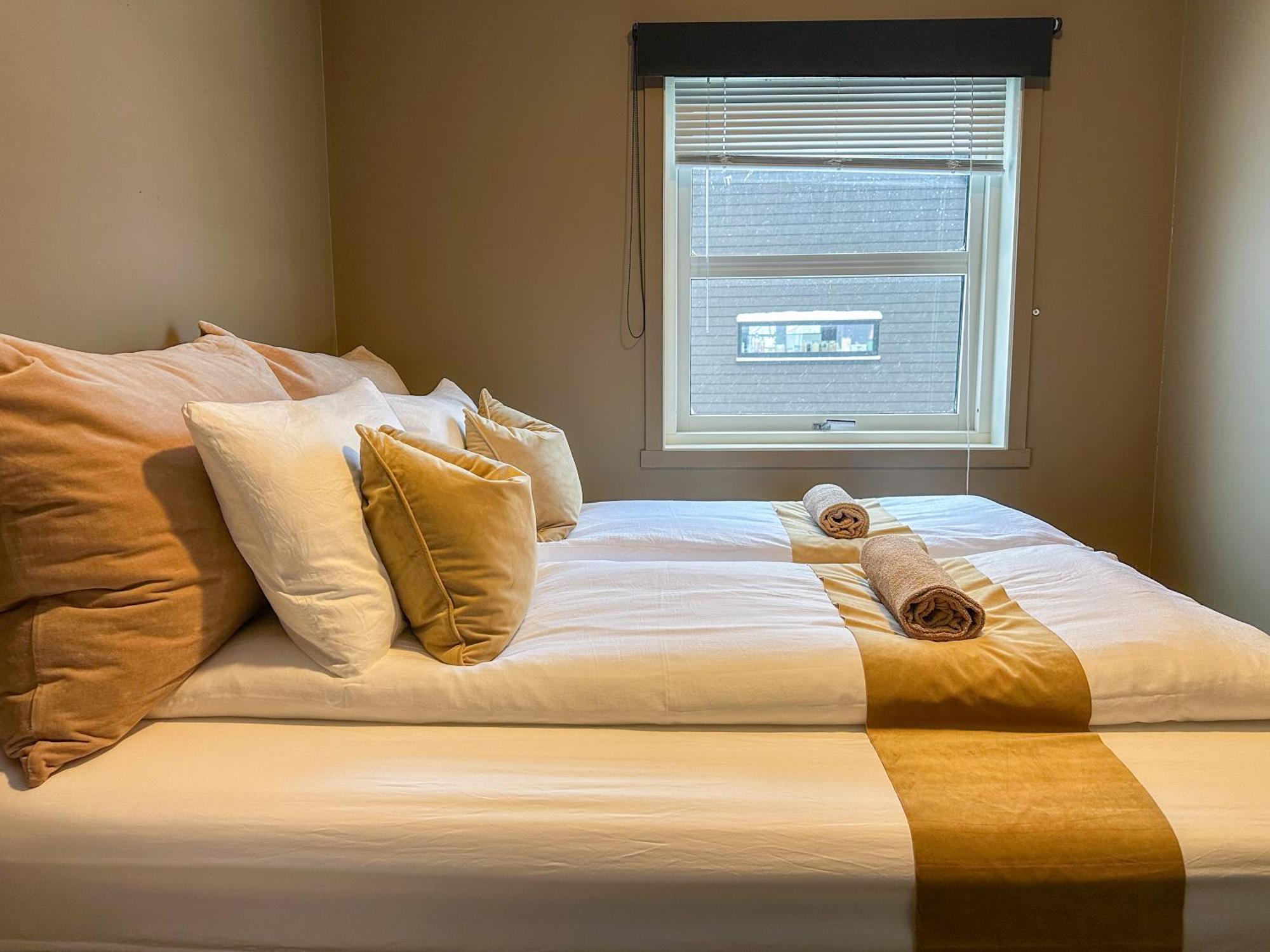 Appartement For Groups & Families - Free Parking & Near Attractions à Tromsø Extérieur photo