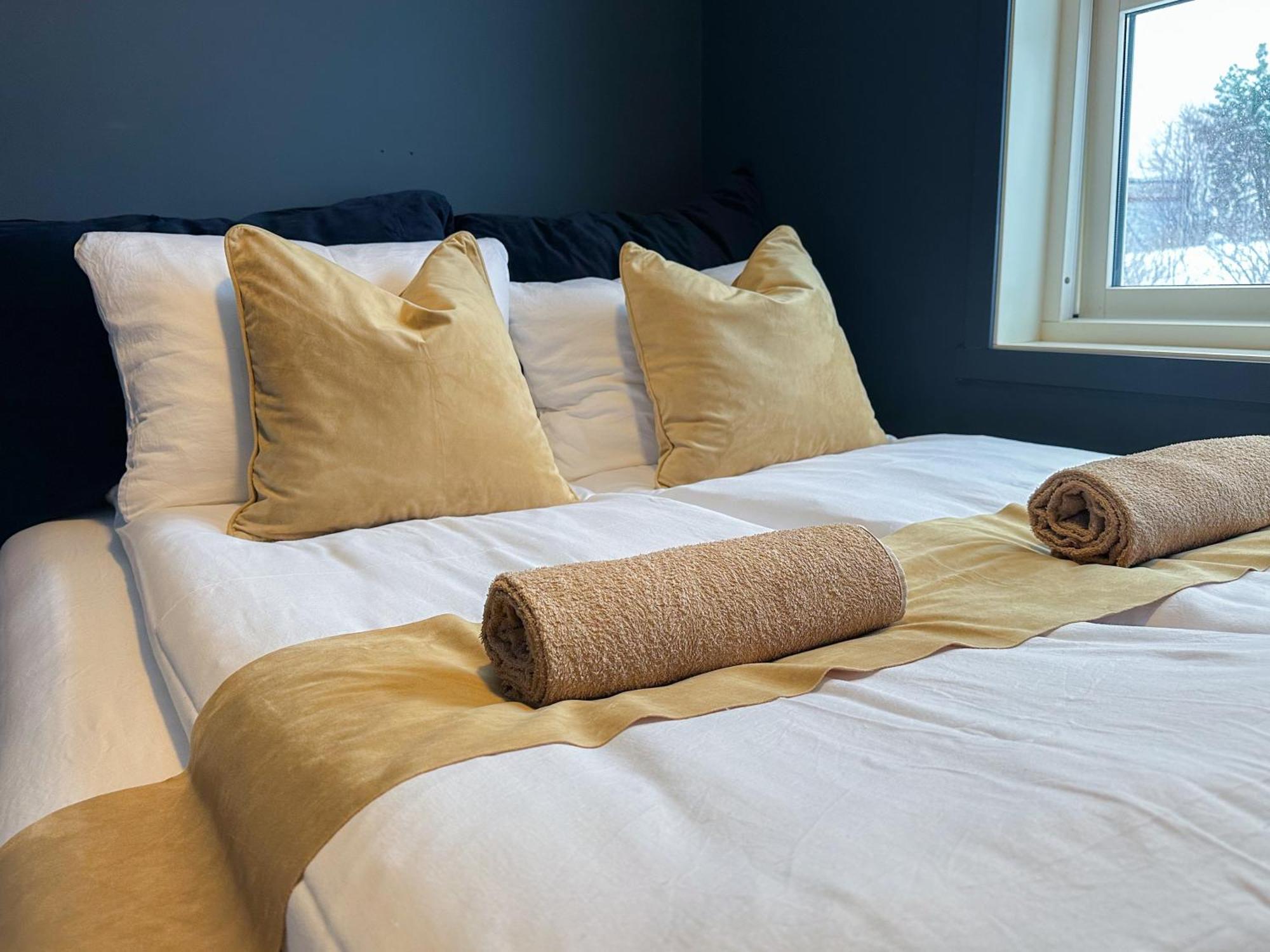 Appartement For Groups & Families - Free Parking & Near Attractions à Tromsø Extérieur photo
